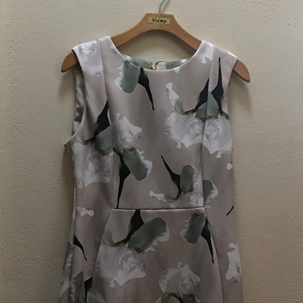 EUC Calvin Klein Cream Floral Dress